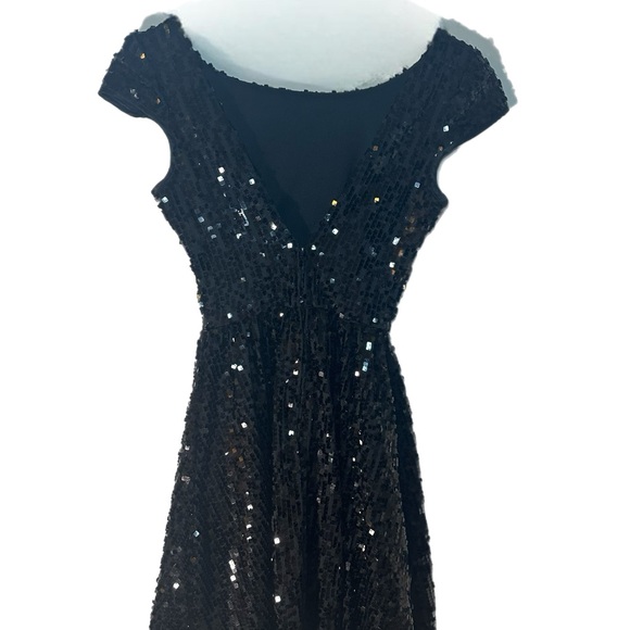 Black Cocktail Sequence Skater Mini Party Dress LBD - Picture 3 of 4